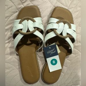 Universal Thread Sandals size 8